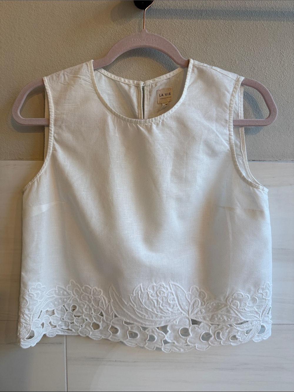 Rebecca Taylor Linen Blend White Sleeveless Tank with Scalloped Embroidered Hem